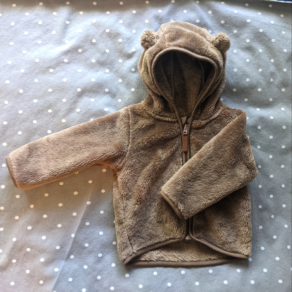 3/$15 H&M Brown Sherpa Hoodie - Picture 1 of 2